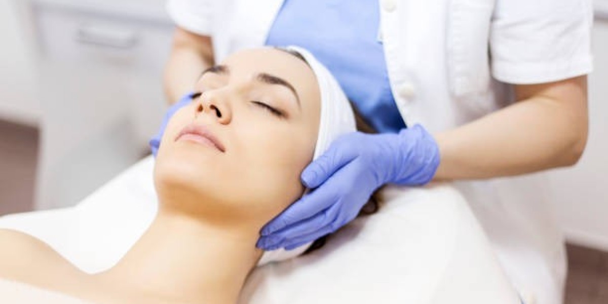 Chemical Peels and Sensitivity: How to Manage Skin Reactions