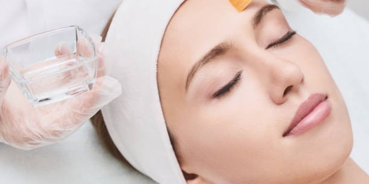 Types of Chemical Peels in Riyadh: Choosing the Best for Your Skin