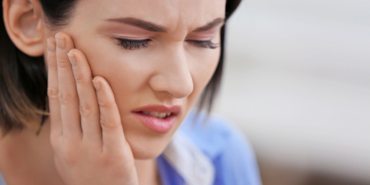 Pros and Cons of Getting Dental Implants