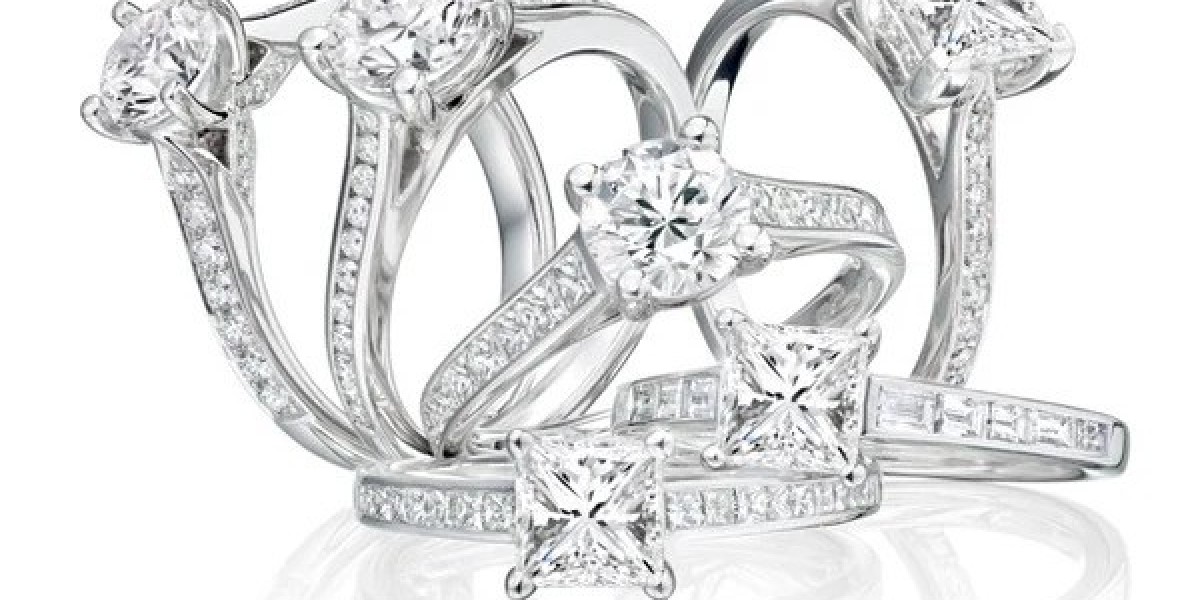 Trilogy Diamond Rings and Diamond Bubble Rings: A Sparkling Guide to Two Timeless Styles