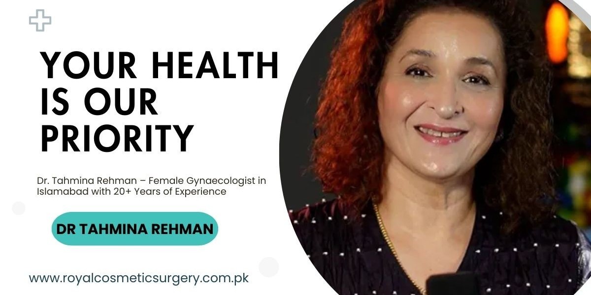 How does Dr. Tahmina Rehman combine traditional and modern treatments?