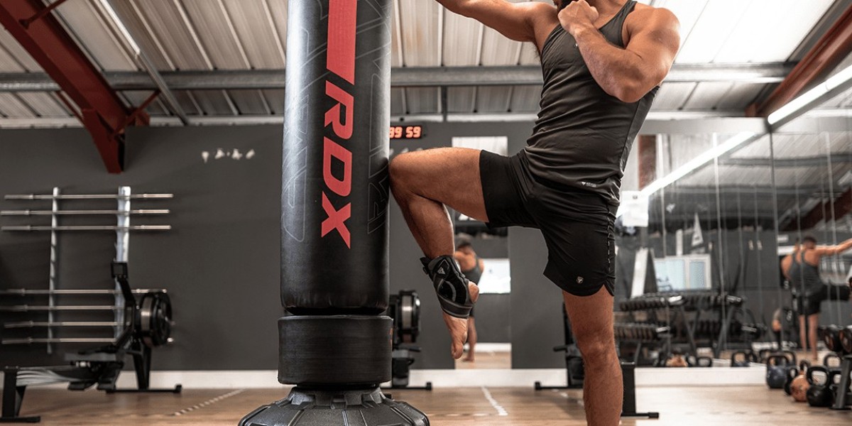Best Muay Thai Heavy Bags & Fitness Guide for 2025