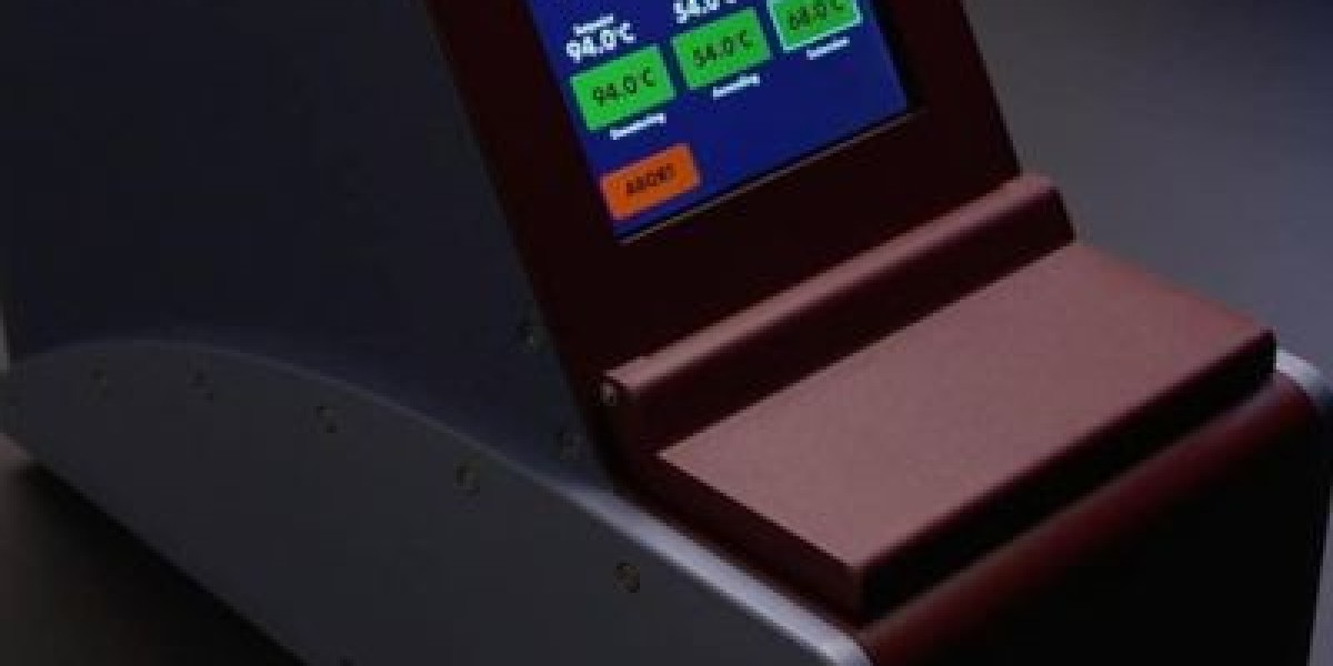 How PCR Thermal Cycler Manufacturers Ensure Accuracy in DNA Amplification