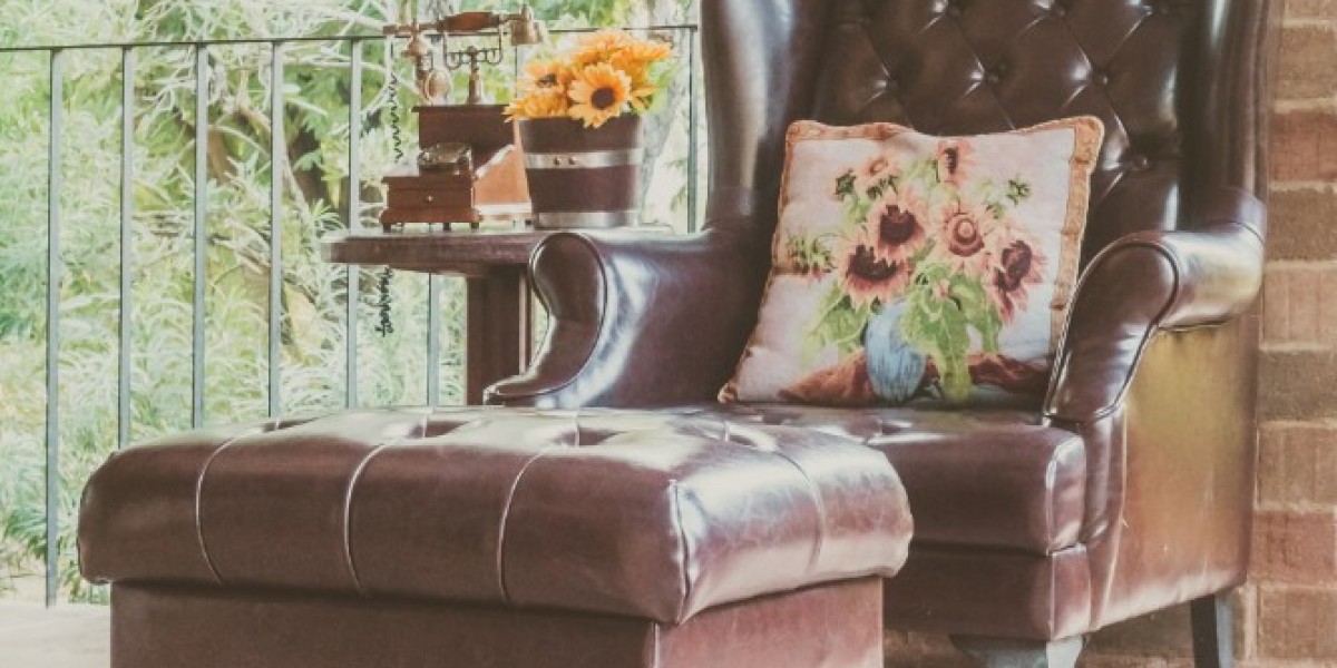 Which Lounge Chairs Combine Luxury Appeal with Everyday Usability?