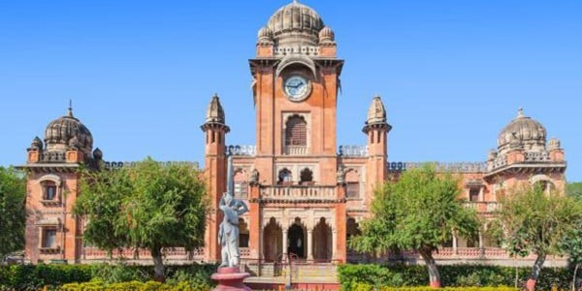 Omkareshwar to Indore Taxi Fare