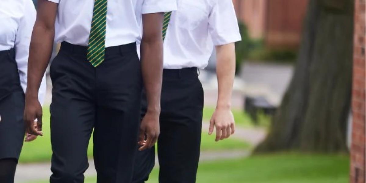 Top Tips for Choosing the Best Boys White Short Sleeve School Shirt for School