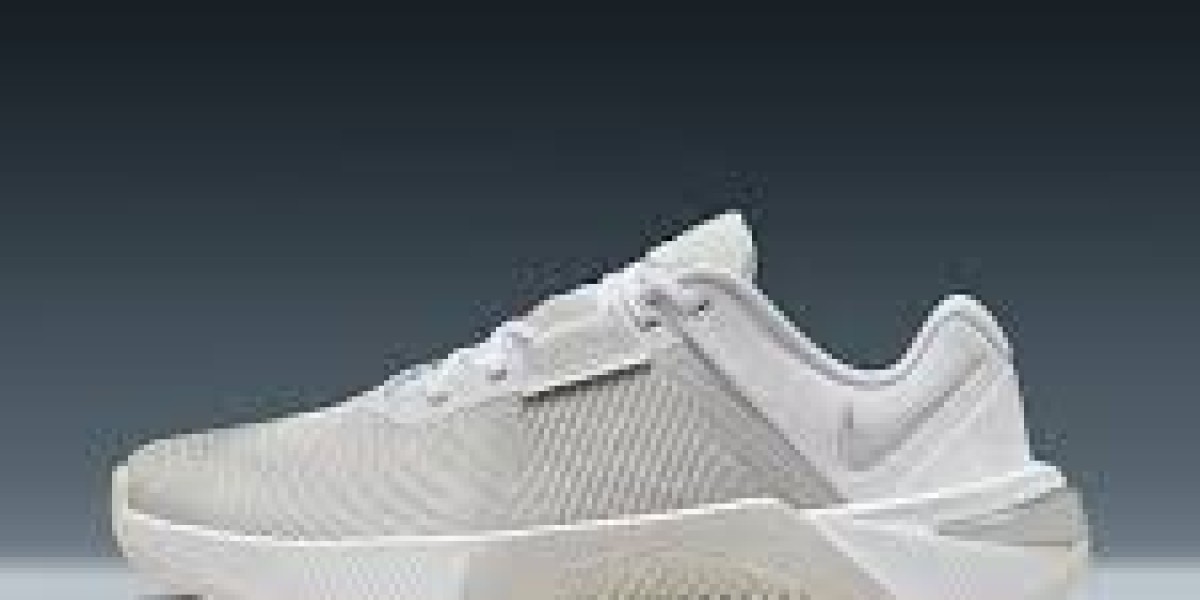 Gym Shoes Market Competitive Analysis Featuring Key Players, Revenue Models, And Strategies
