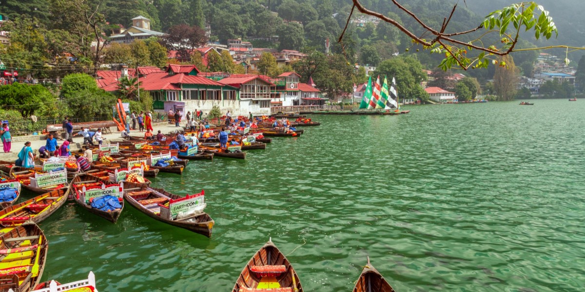Delhi to Nainital Taxi