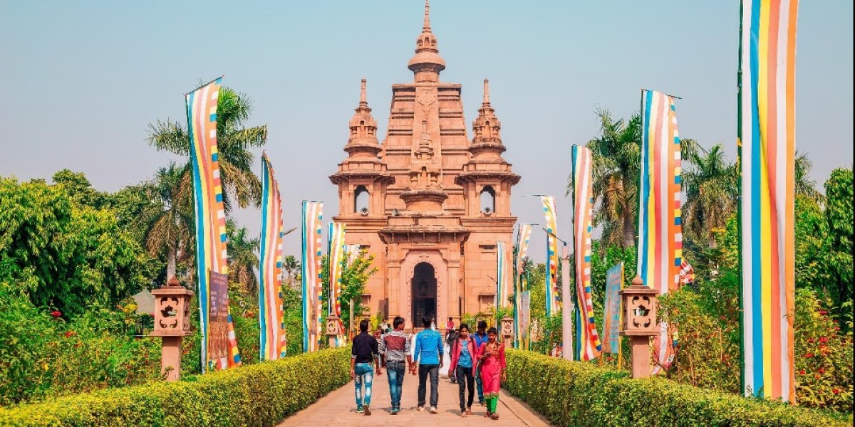 Sarnath near Varanasi: Walking Through Buddha’s First Sermon