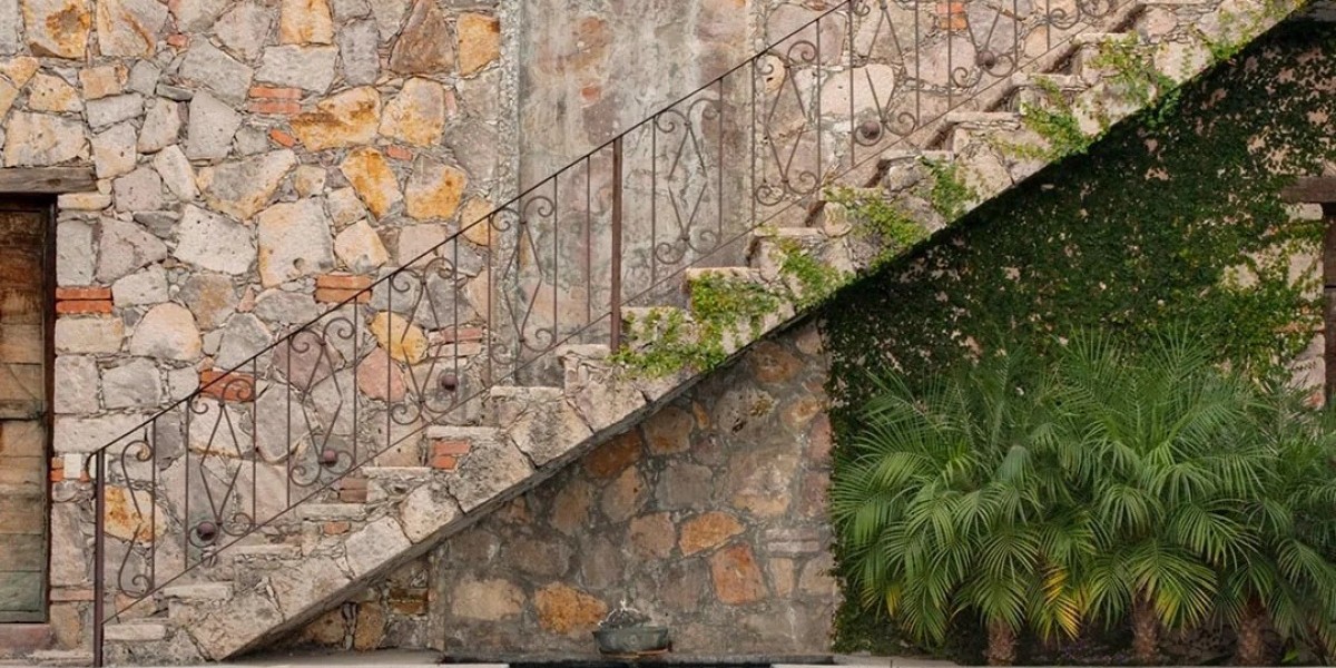 A Brief Guide on Sandstone Wall Capping! Why it’s perfect?