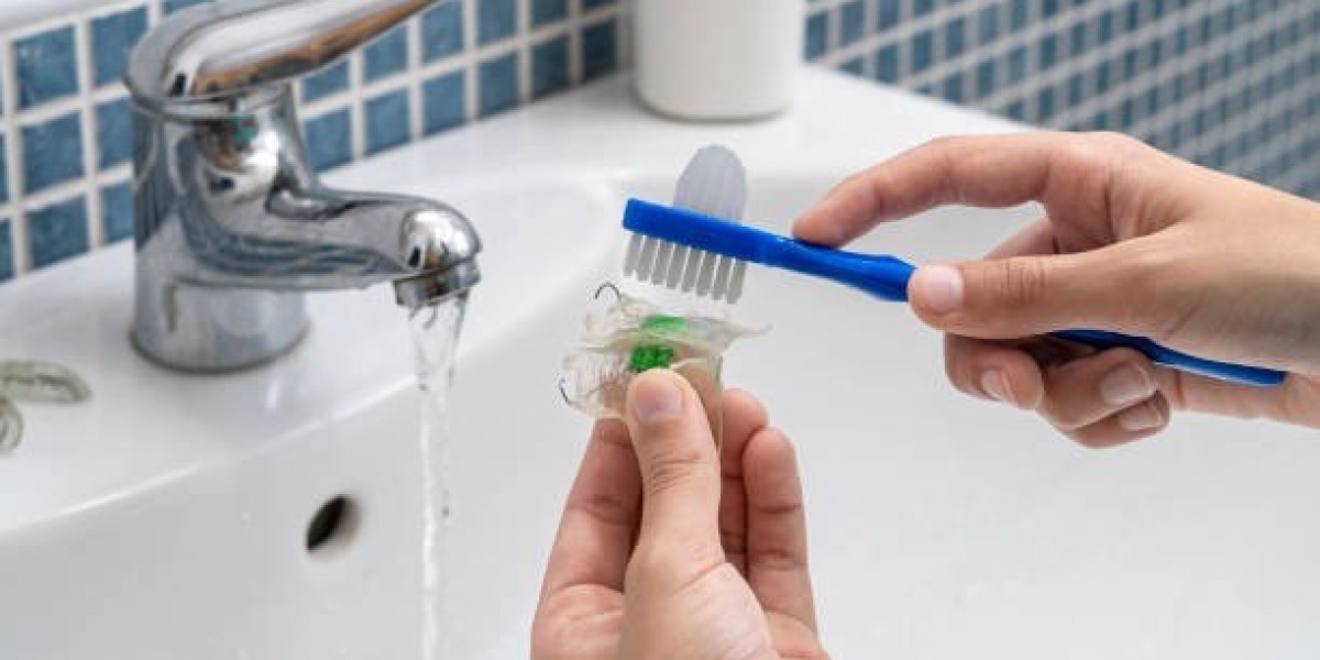 The Complete Guide to Maintaining Your Retainer with Effective Cleaning
