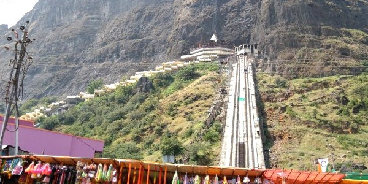 Nashik to Saptashrungi Cab