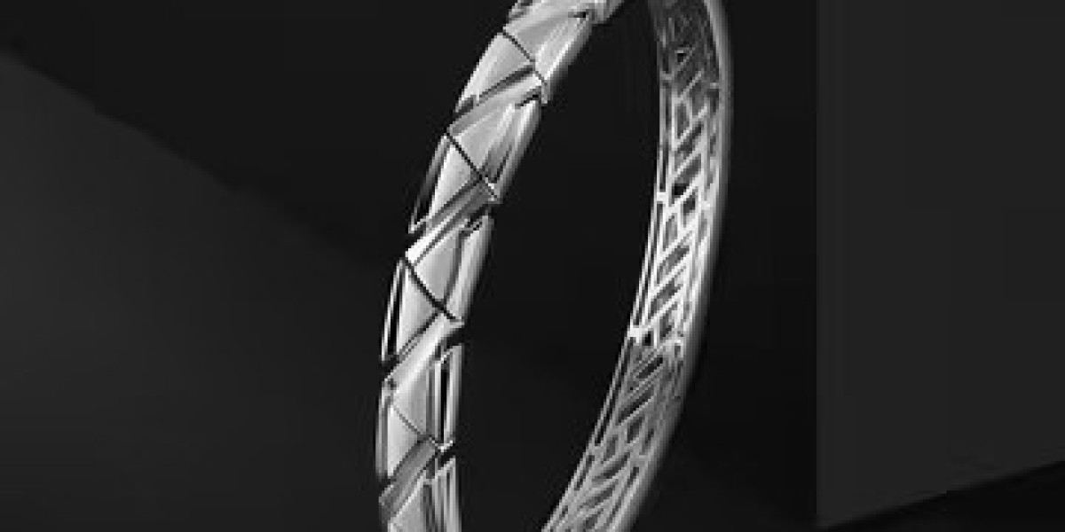 Discover the Beauty and Brilliance of High-Quality Platinum Jewellery in London