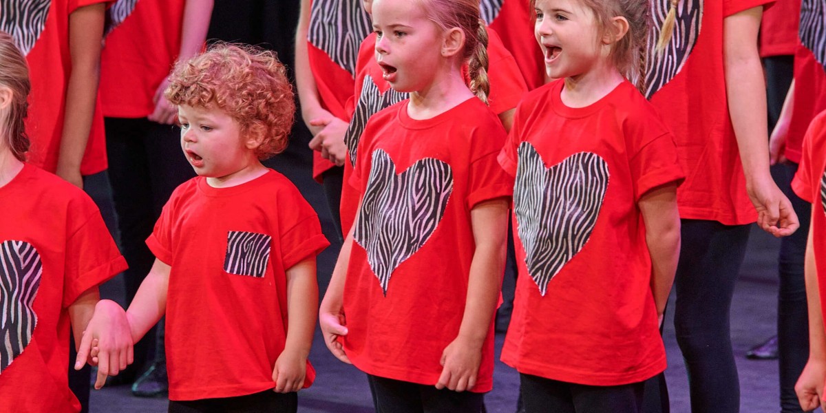 Fun Dance Classes for Kids in Essex, Romford & Shenfield | Dreams Theatre School
