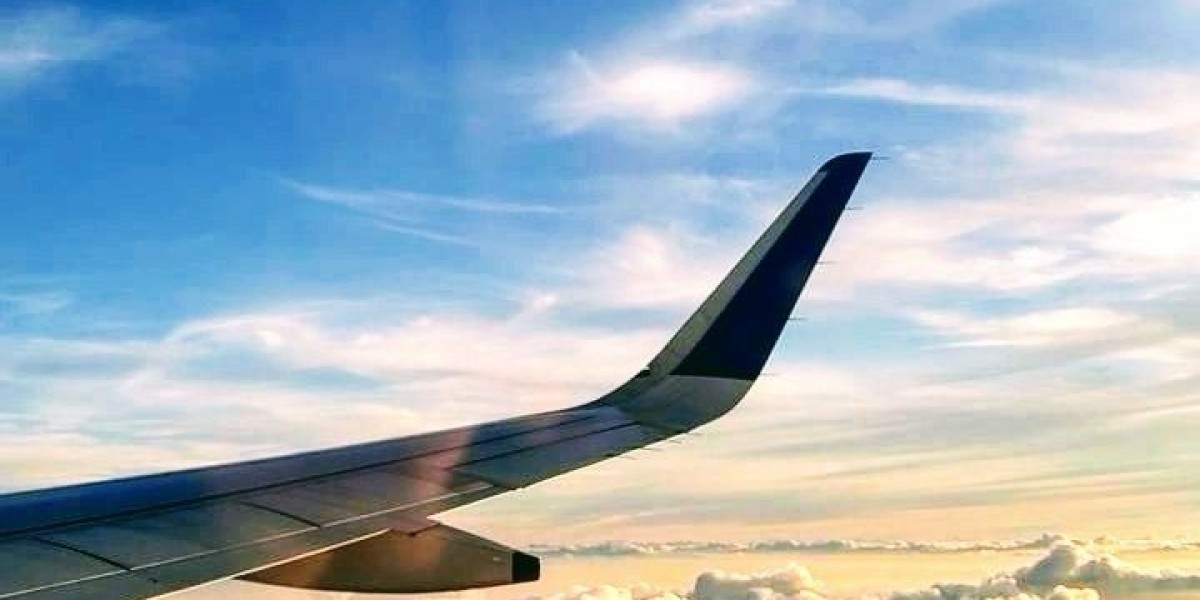 Is It Cheaper to Buy Airline Tickets at the Airport or Online?