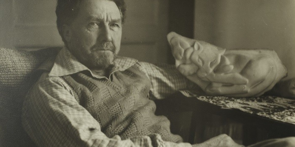 How Did Ezra Pound Contribute to Avant-Garde Literary Movements?