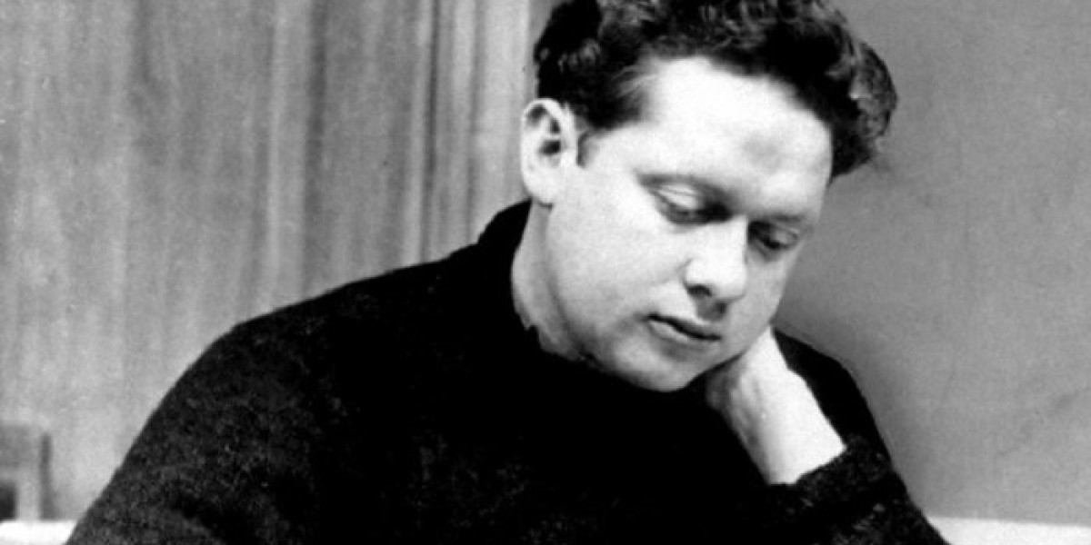 How Dylan Thomas Transformed Personal Memory into Universal Art