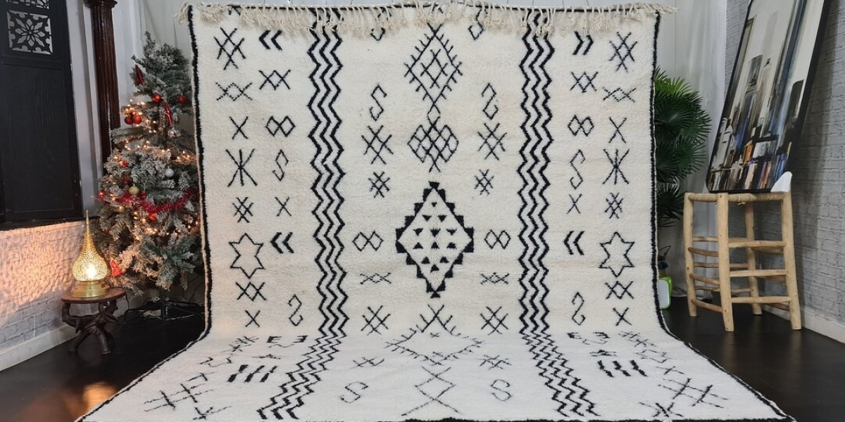 Black and White Tribal Rug: A Simple Way to Add Culture and Style