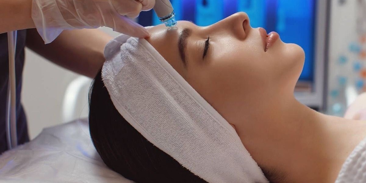 HydraFacial Treatment in Dubai: Combining It with Other Skincare Routines