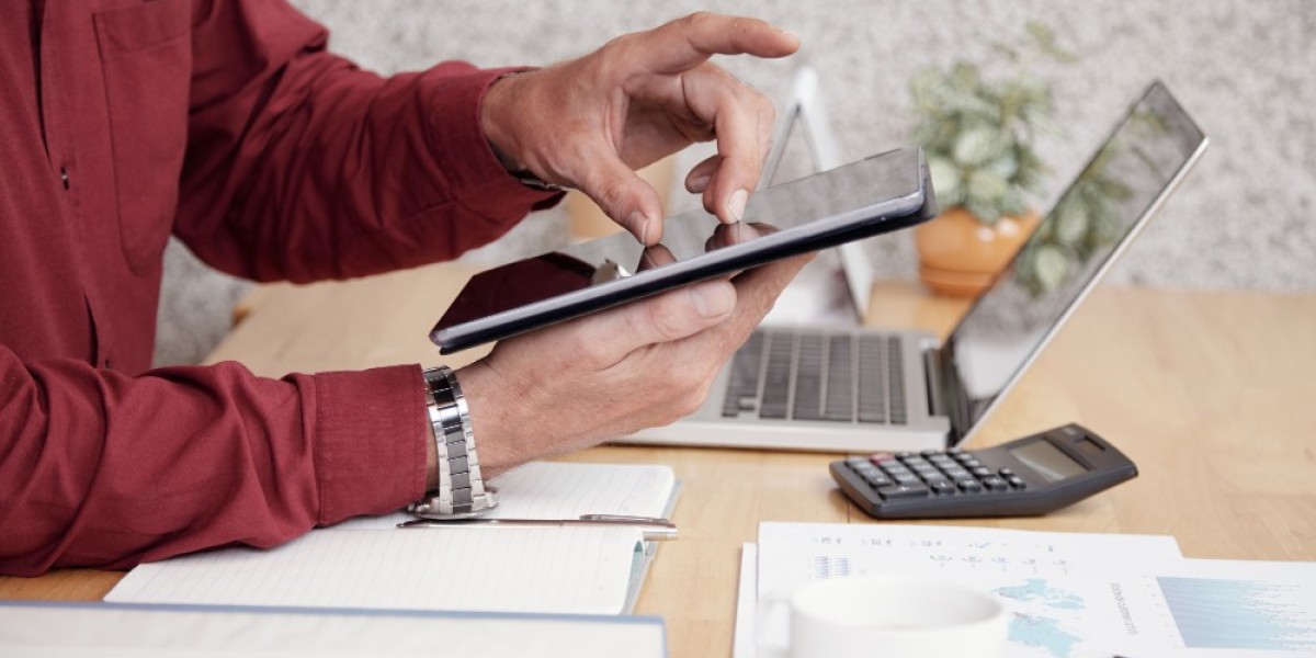How Do Outsourcing Payroll Services Reduce Risks and Boost Employee Trust?