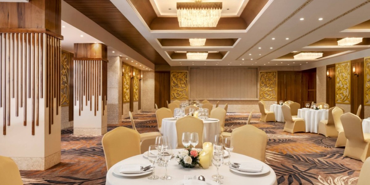 Creating Connections Through the Language of Hospitality