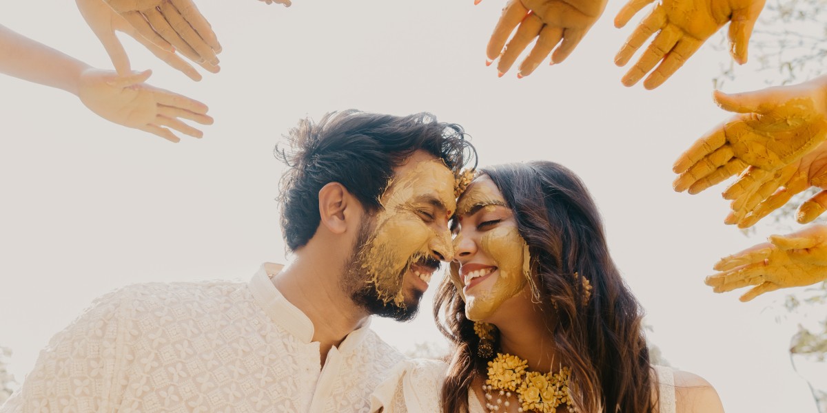 Frames of Romance: The Magic Behind Wedding Photography