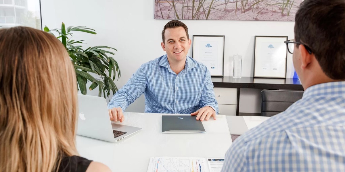 Experienced Financial Advisor for High Net Worth Individual