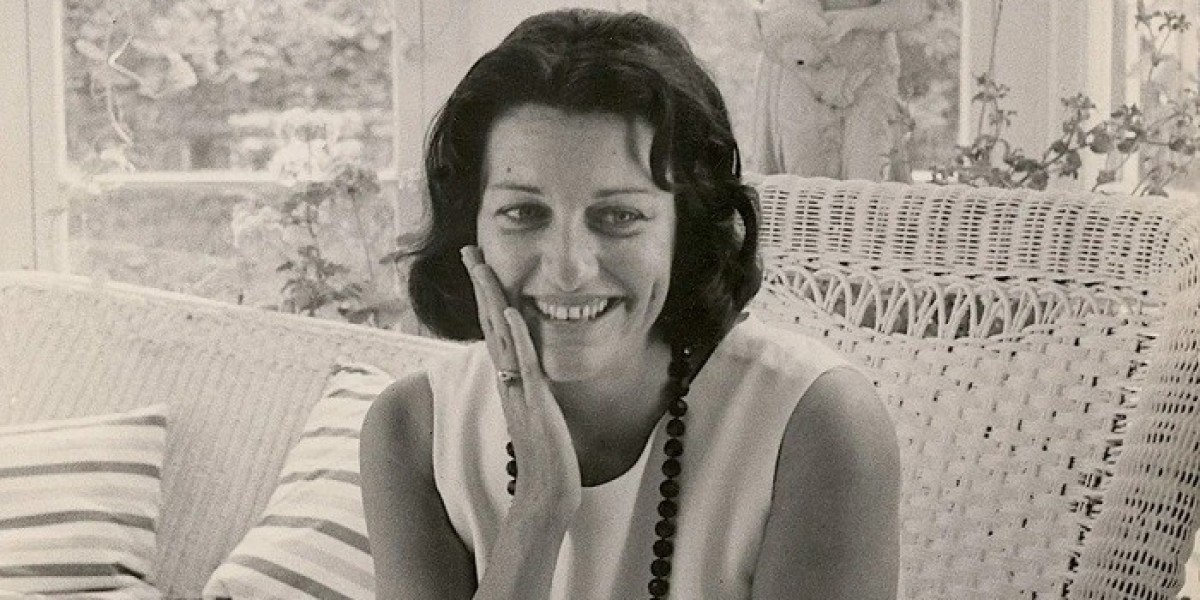 Why Is Anne Sexton's Poems Pioneering in Confessional Style?