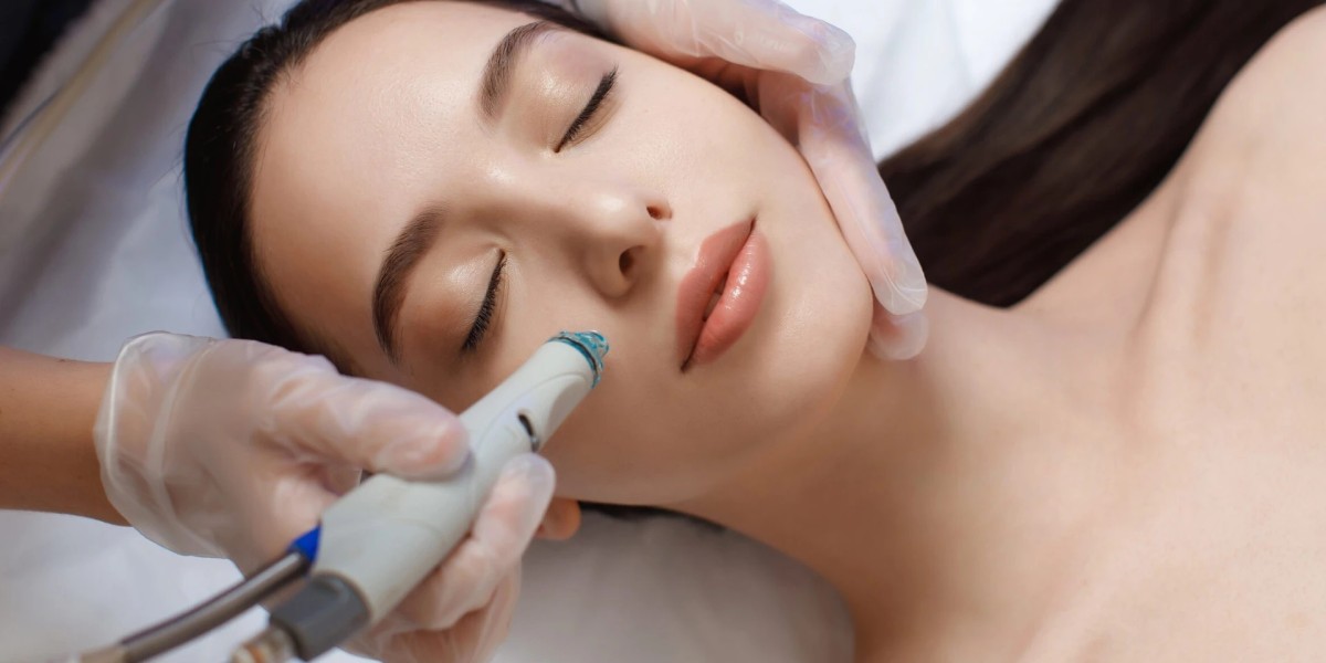 Beginner-Friendly Guide for Hydrafacial in Dubai to Enhance Overall Skin Health