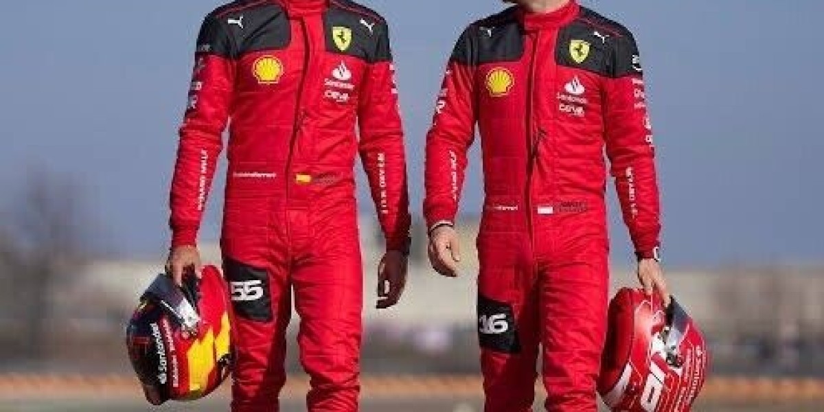 Top 5 Features That Make Formula 1 Racing Suits a Driver’s Best Friend