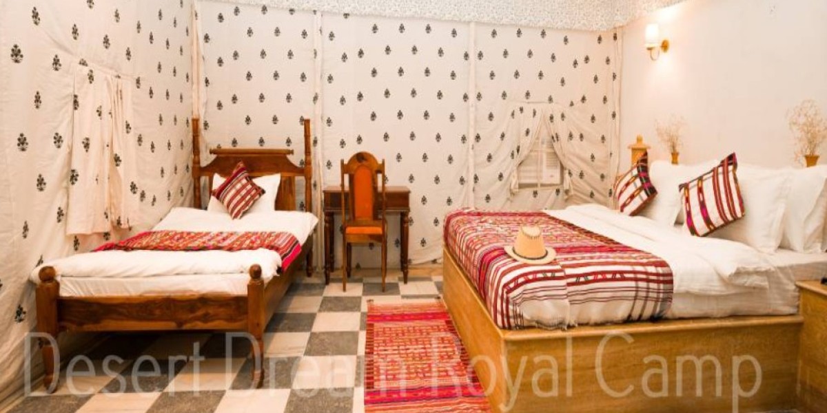 Golden Horizons and Royal Comfort: The Essence of Desert Living