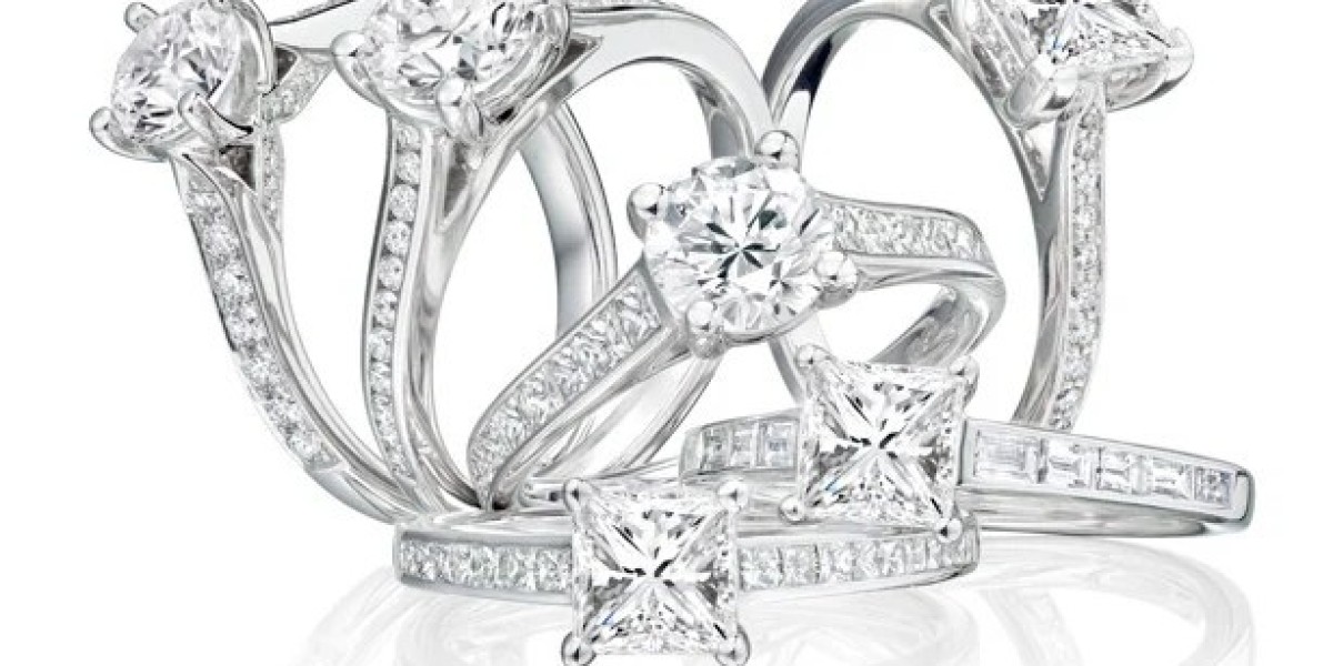 Diamond Bubble Rings and Bespoke Engagement Rings: A Sparkling Love Story