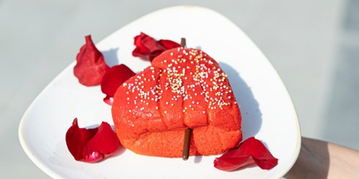 Indulge in Irresistible Valentine’s Day Sweets in UAE