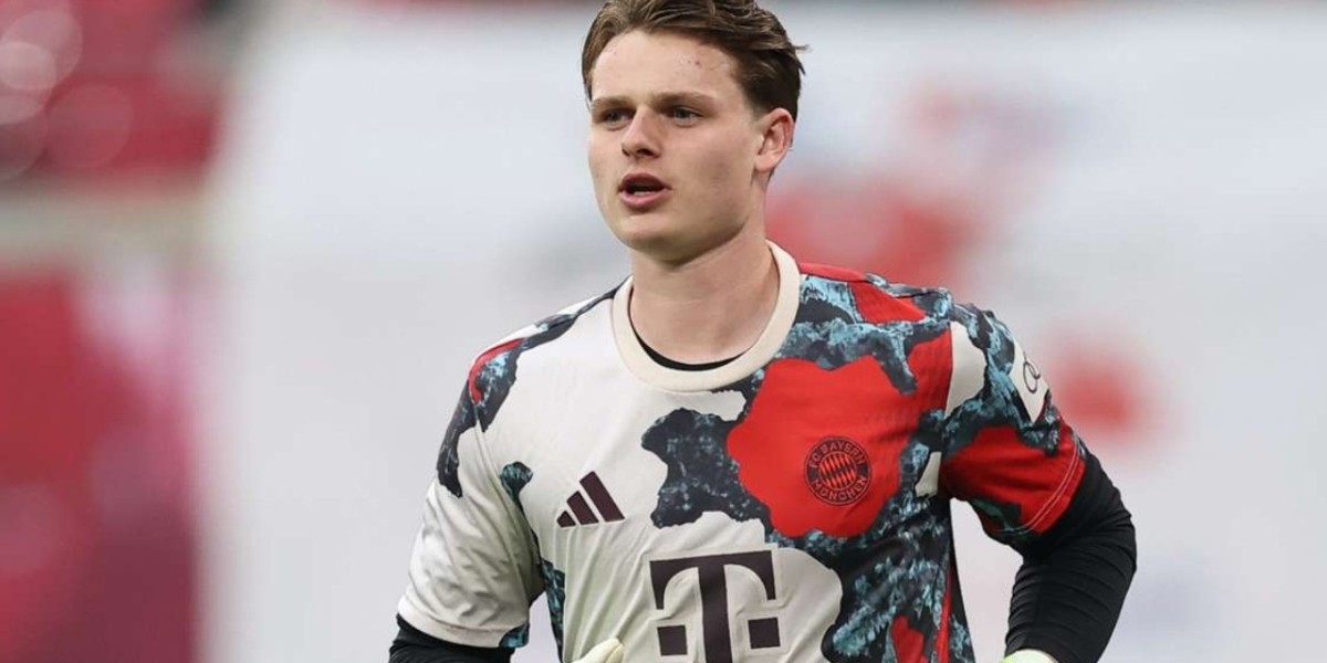 Jonas Urbig: Rising Star Goalkeeper with a Powerful Presence