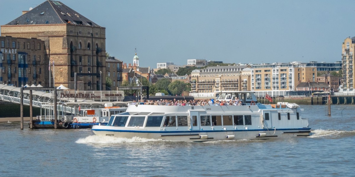 Thames River riverboat cruises