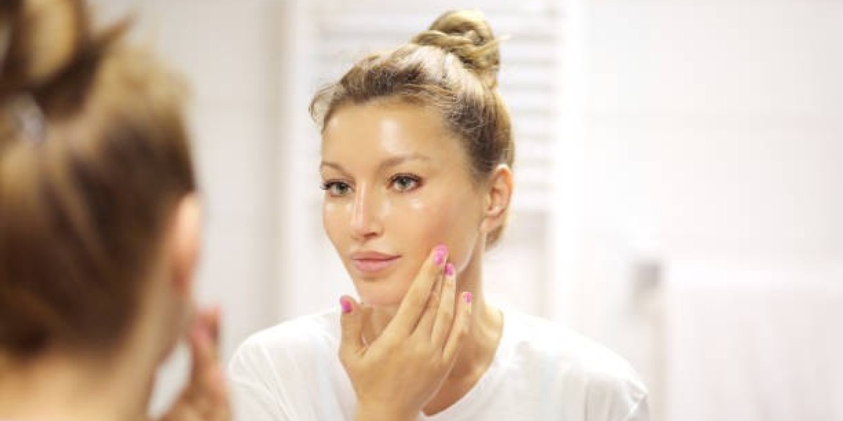 Chemical Peels in Dubai: Seasonal Skin Care Tips for Maximum Effectiveness