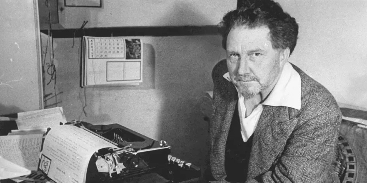 How Did Ezra Pound's Poetry Reflect His Italian Exile Experiences?