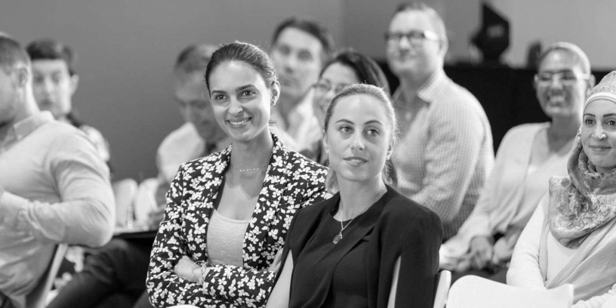 Where Can You Find the Best Headshot Photographer in Sydney’s Eastern Suburbs?