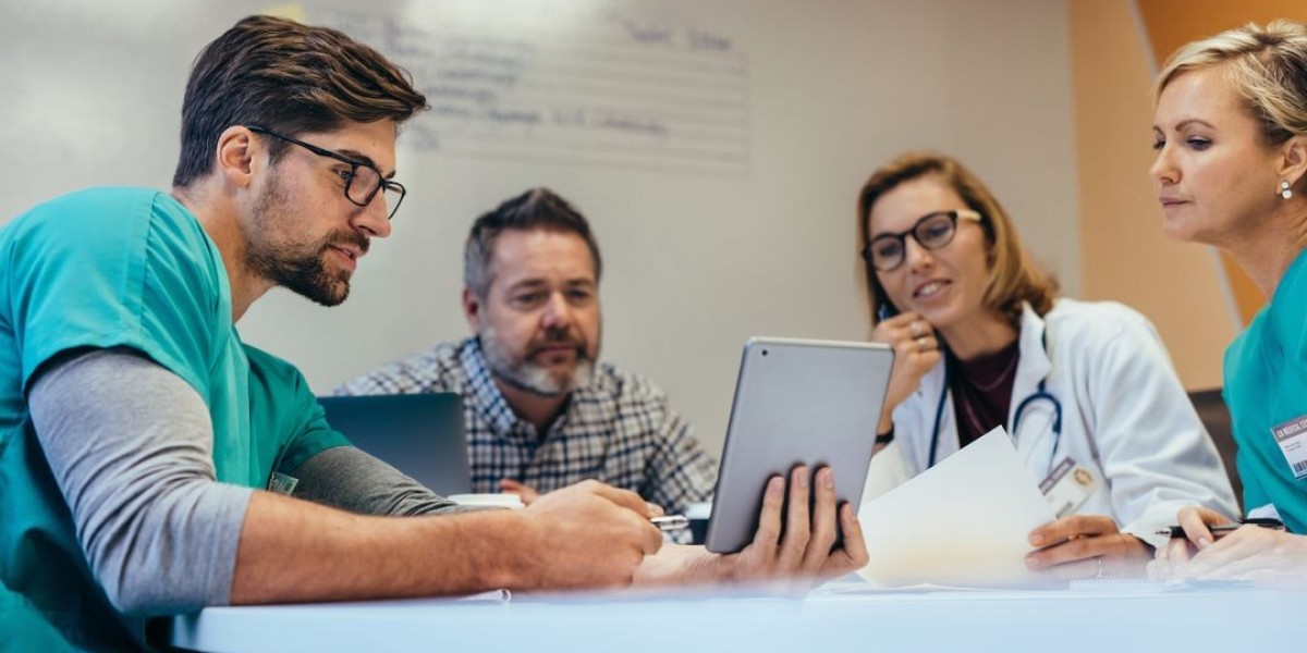 Medical Scribe Careers That Offer a Foundation for Future Doctors