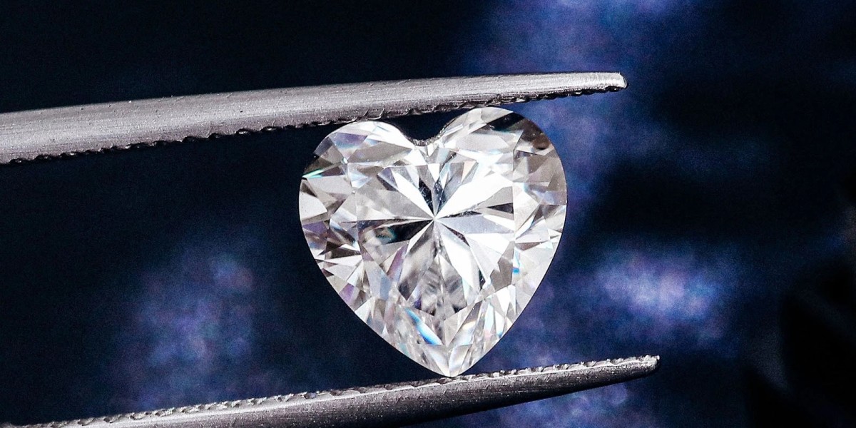 Provence Jewelry’s Guide to Selecting the Finest Moissanite Loose Stones for Sale
