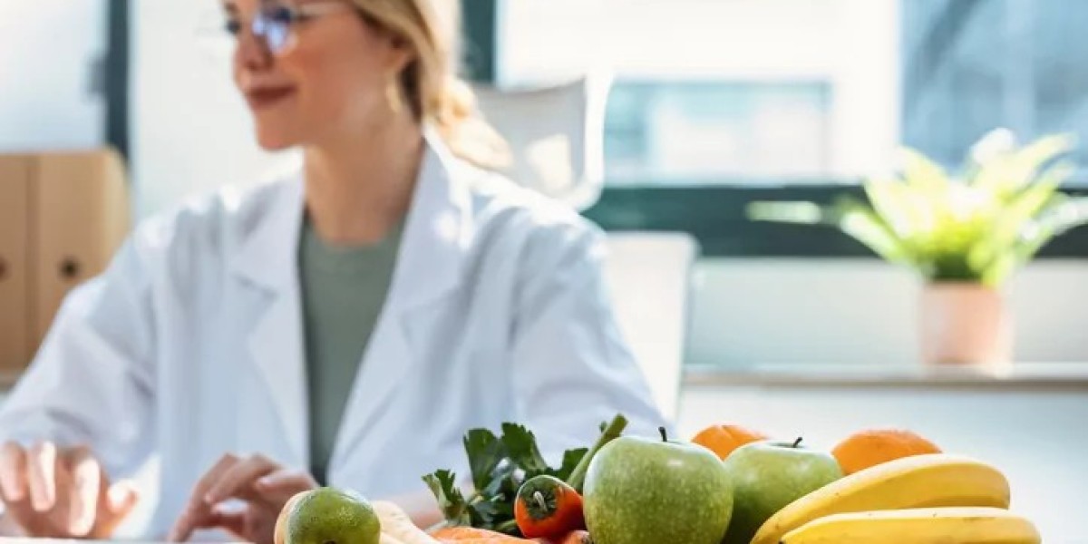 What Approach Does a Nutritionist Take for Treatment?
