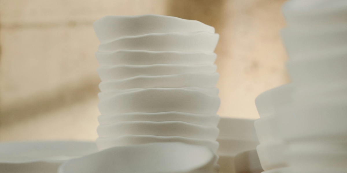 What Is the Best Material for Everyday Dishes