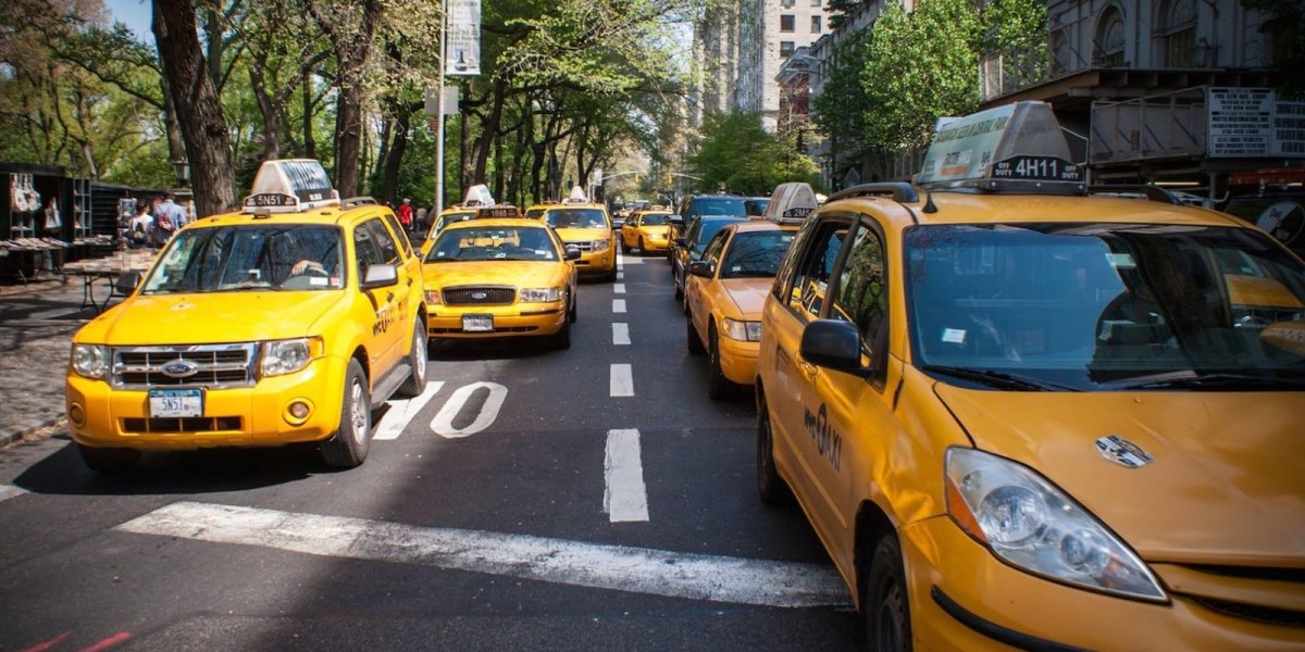 Why Choosing a Torquay Taxi Service Is the Smartest Way to Travel Around the Coast?