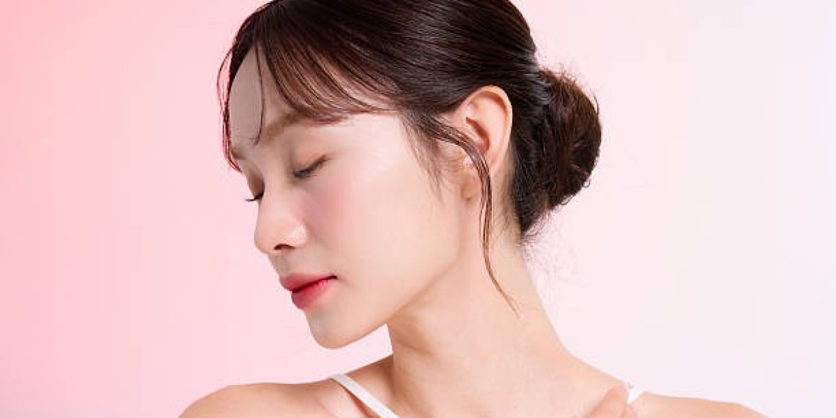 Innovative Ingredients in Skin Whitening Treatment Available in Riyadh