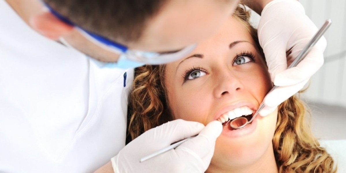 How a Dental Hygienist Helps Seniors Maintain Strong Teeth