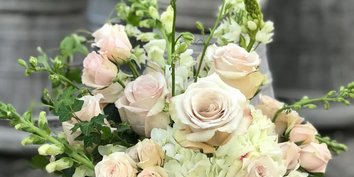 Houston Florist for Sympathy Flowers – Handcrafted Arrangements That Speak Love