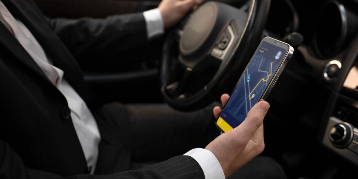 Seamless Travel with Outstation Taxi Service in Delhi and Tailored Delhi Taxi Tour Package Options