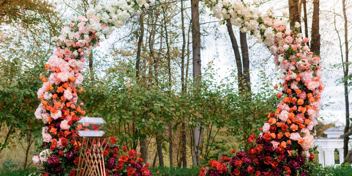 How a Flower Arch Transforms Events into Living Art