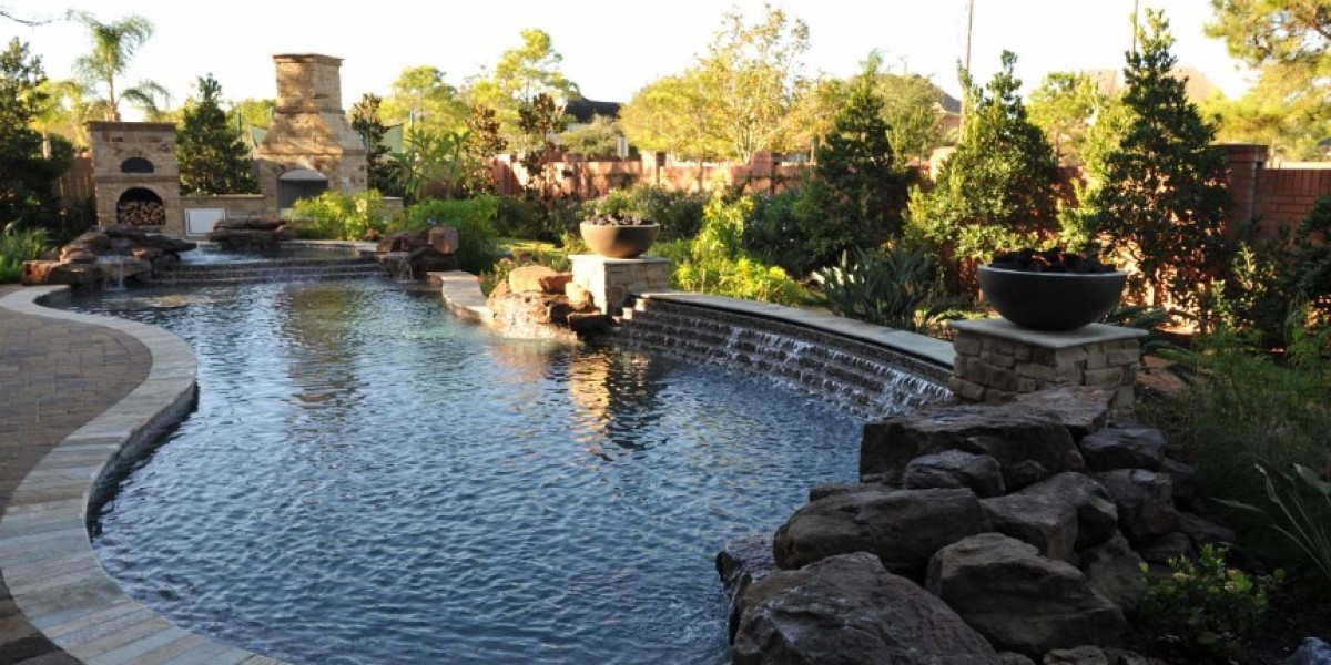 Expert Advice on Selecting Swimming Pool Contractors in Your Area