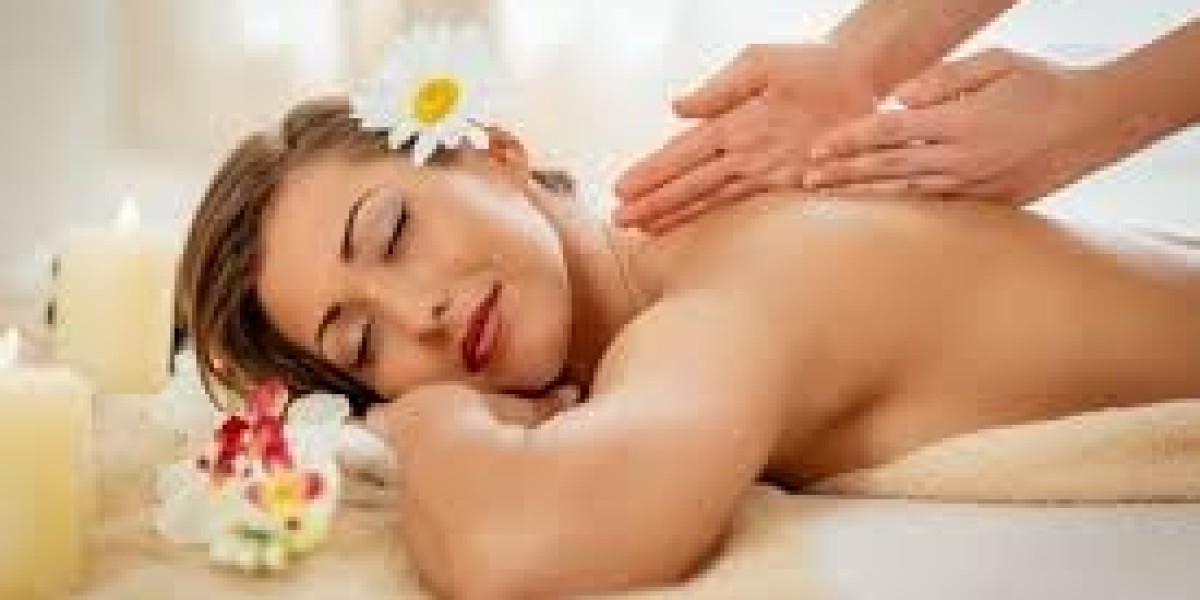 Experience Ultimate Relaxation with Massage in Dubai and Eyelash Extensions at Tips and Toes
